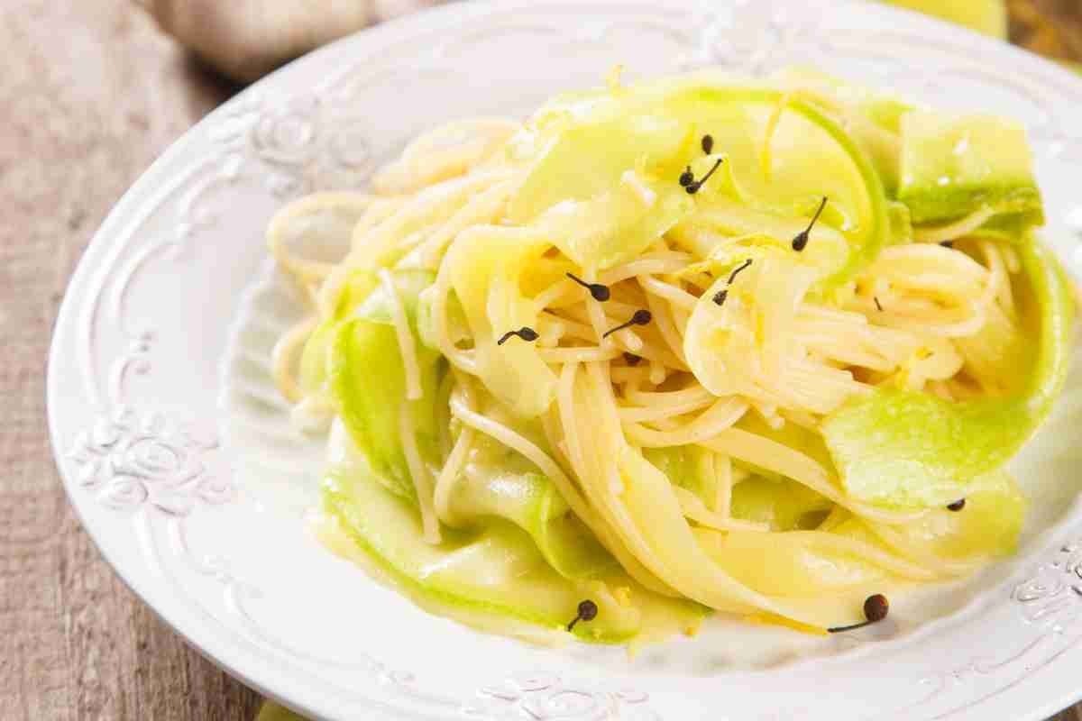 ricetta pasta zucchine e limone