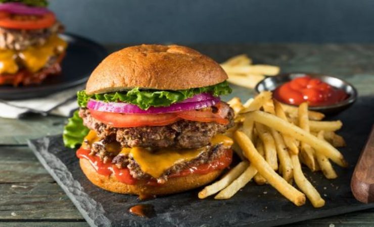 Come fare il cheeseburger esattamente come l'originale